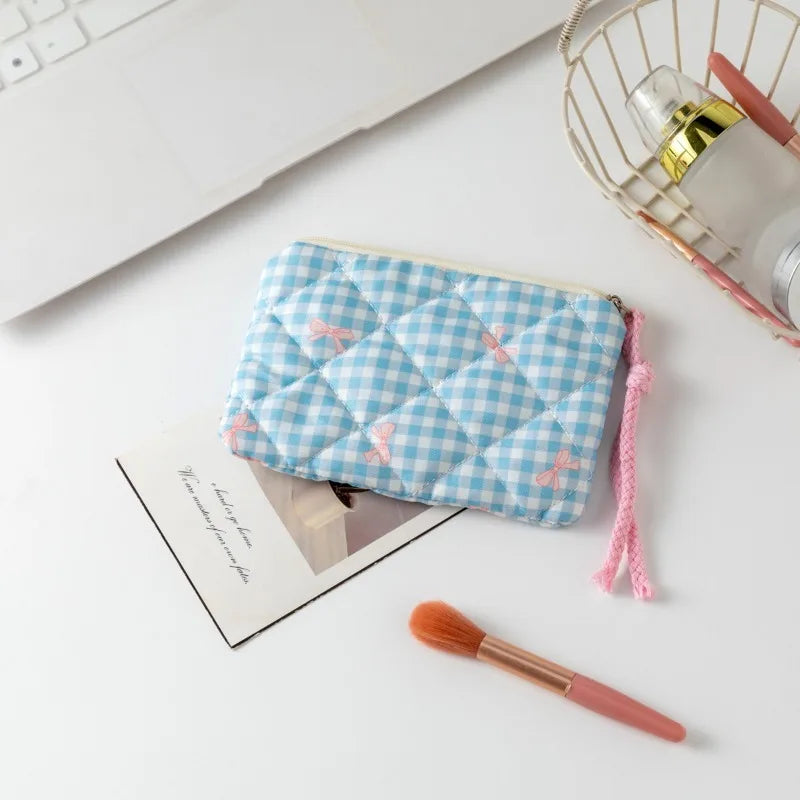 Trousse de Toilette Noeud – Maquillage & Rouges à Lèvres