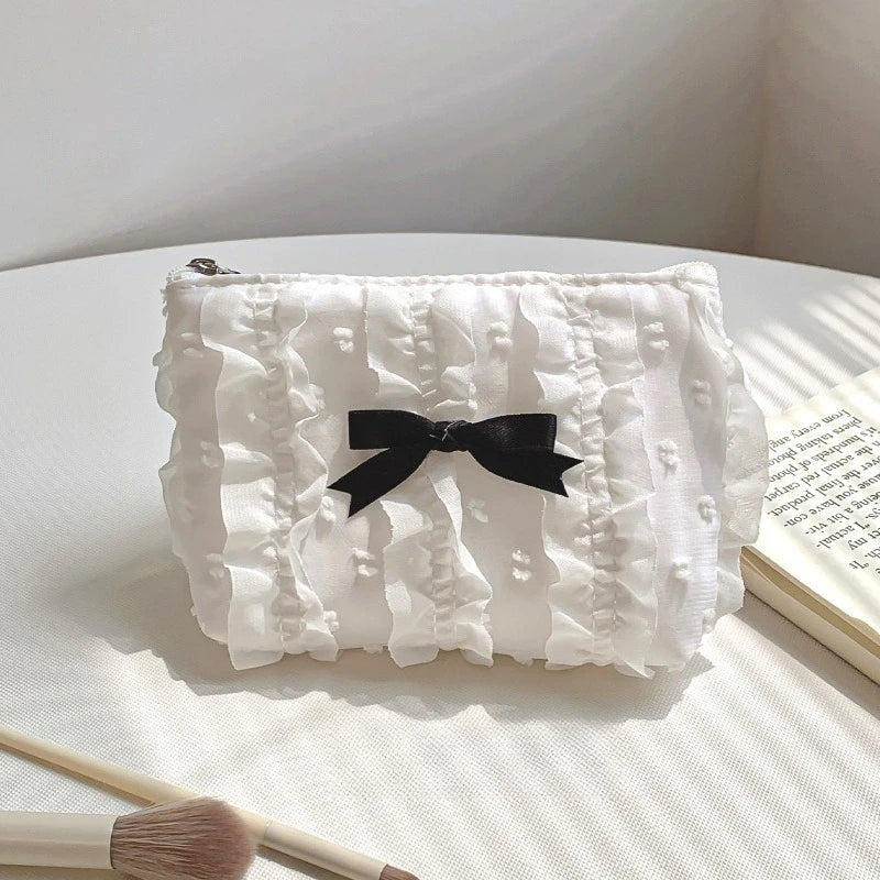 Trousse de Toilette Femme – Mini Maquillage, Dentelle et Nœud, Compacte et Zippée