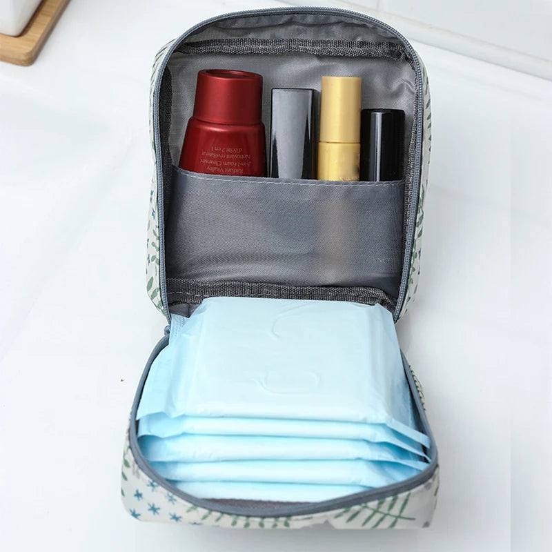 Trousse de Toilette Bébé Fleurs – Pochette Douce et Légère