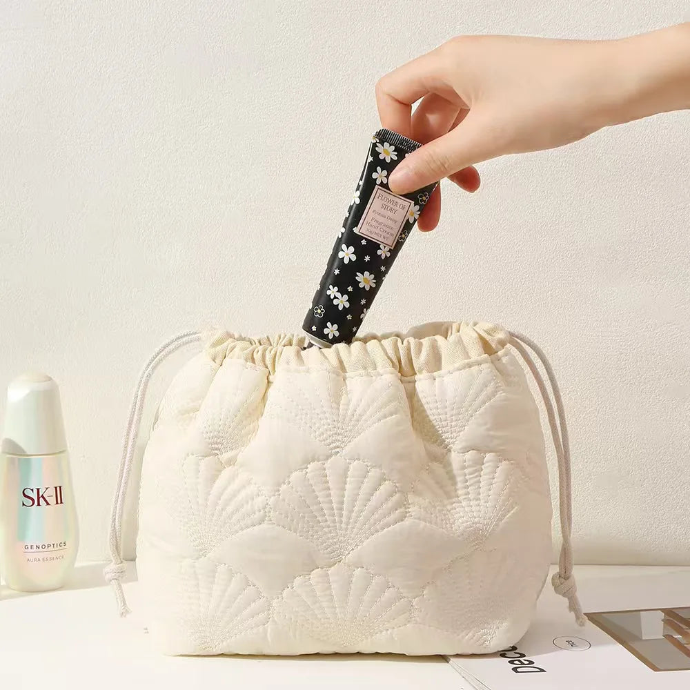 Trousse de toilette florale matelassée - voyage à cordon