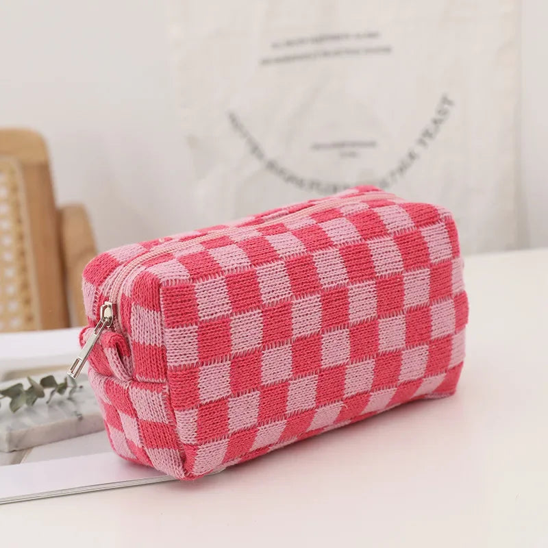 Trousse de Toilette Peluche à Carreaux Multicolores – Grande Capacité
