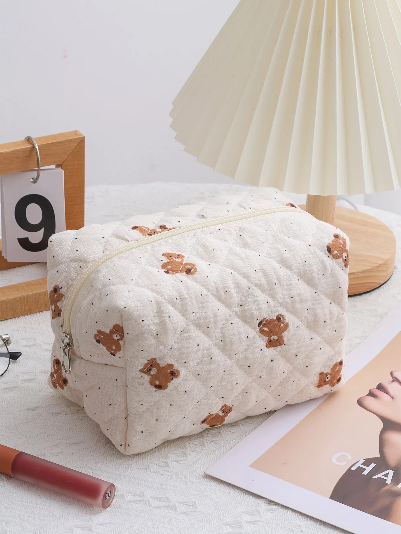 Trousse de Toilette Femme Matelassée – Nœud Papillon et Maquillage Voyage