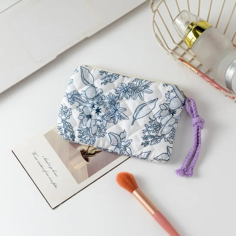Trousse de Toilette Noeud – Maquillage & Rouges à Lèvres