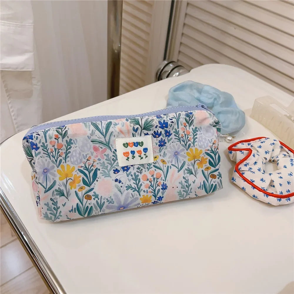 Trousse de Toilette Bleu Frais – Maquillage & Rangement