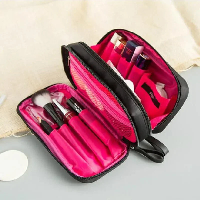 Trousse de Toilette Noire Mini pour Femme – Sac Cosmétique de Voyage en Nylon à Double Zip
