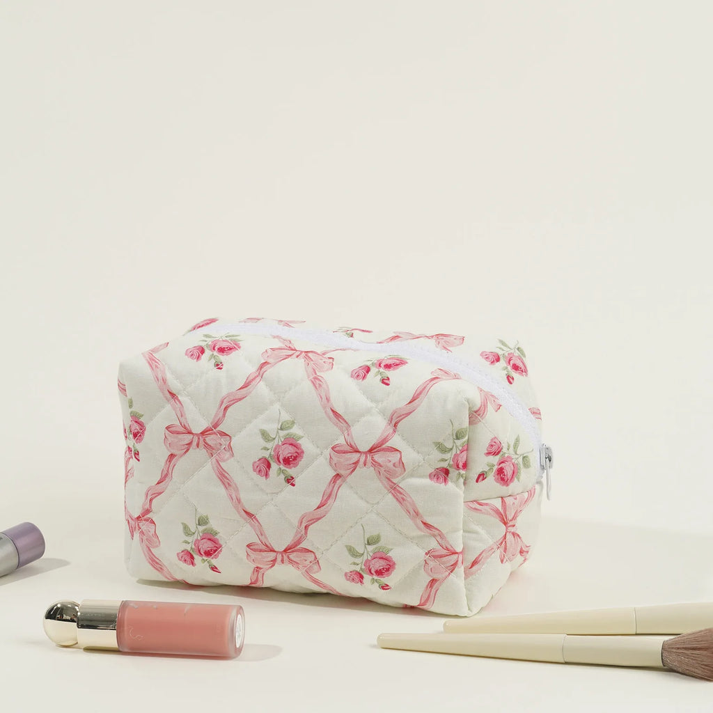 Trousse de Toilette Femme Matelassée – Nœud Papillon et Maquillage Voyage