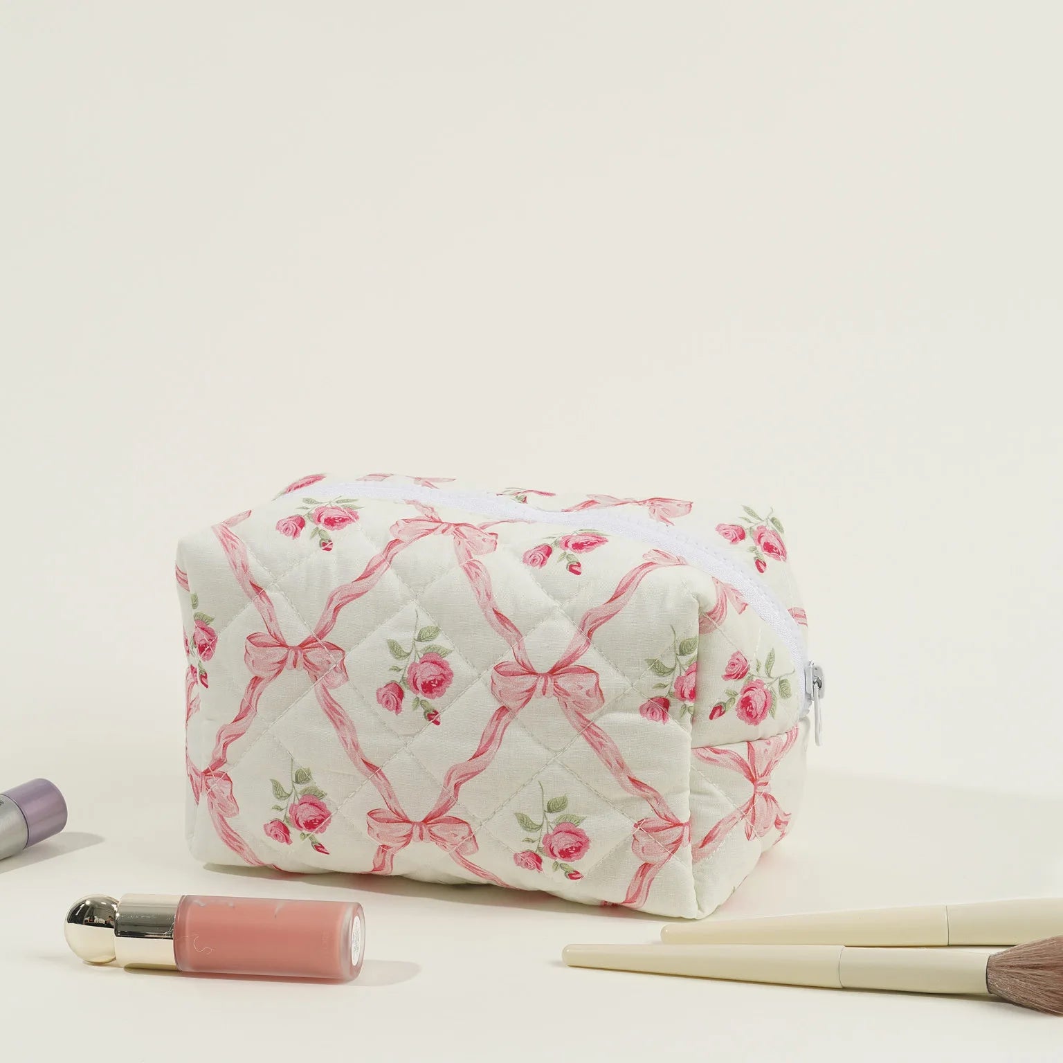 Trousse de Toilette Femme Matelassée – Nœud Papillon et Maquillage Voyage