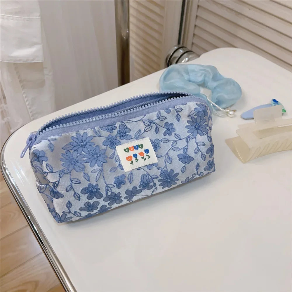 Trousse de Toilette Bleu Frais – Maquillage & Rangement