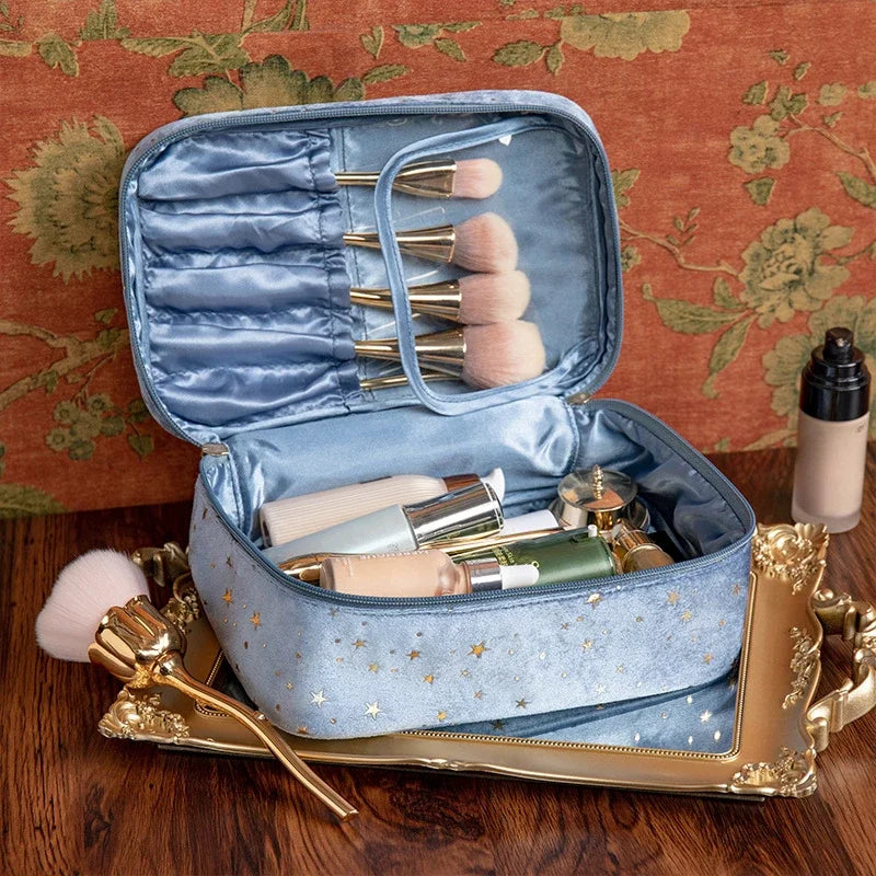 Trousse de Toilette Portable en Flanelle – Sac Cosmétique, Grande Capacité, Ciel Étoilé