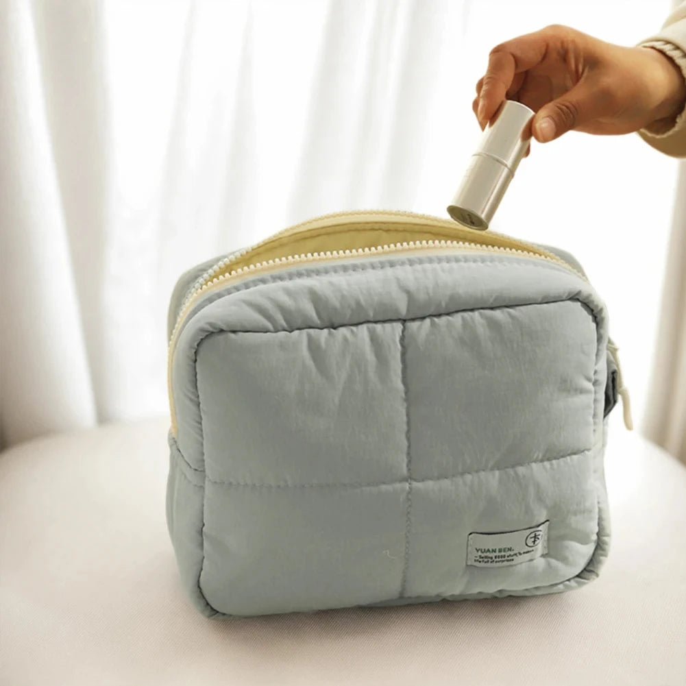 Trousse de Toilette Étanche et Matelassée – Pochette de Voyage