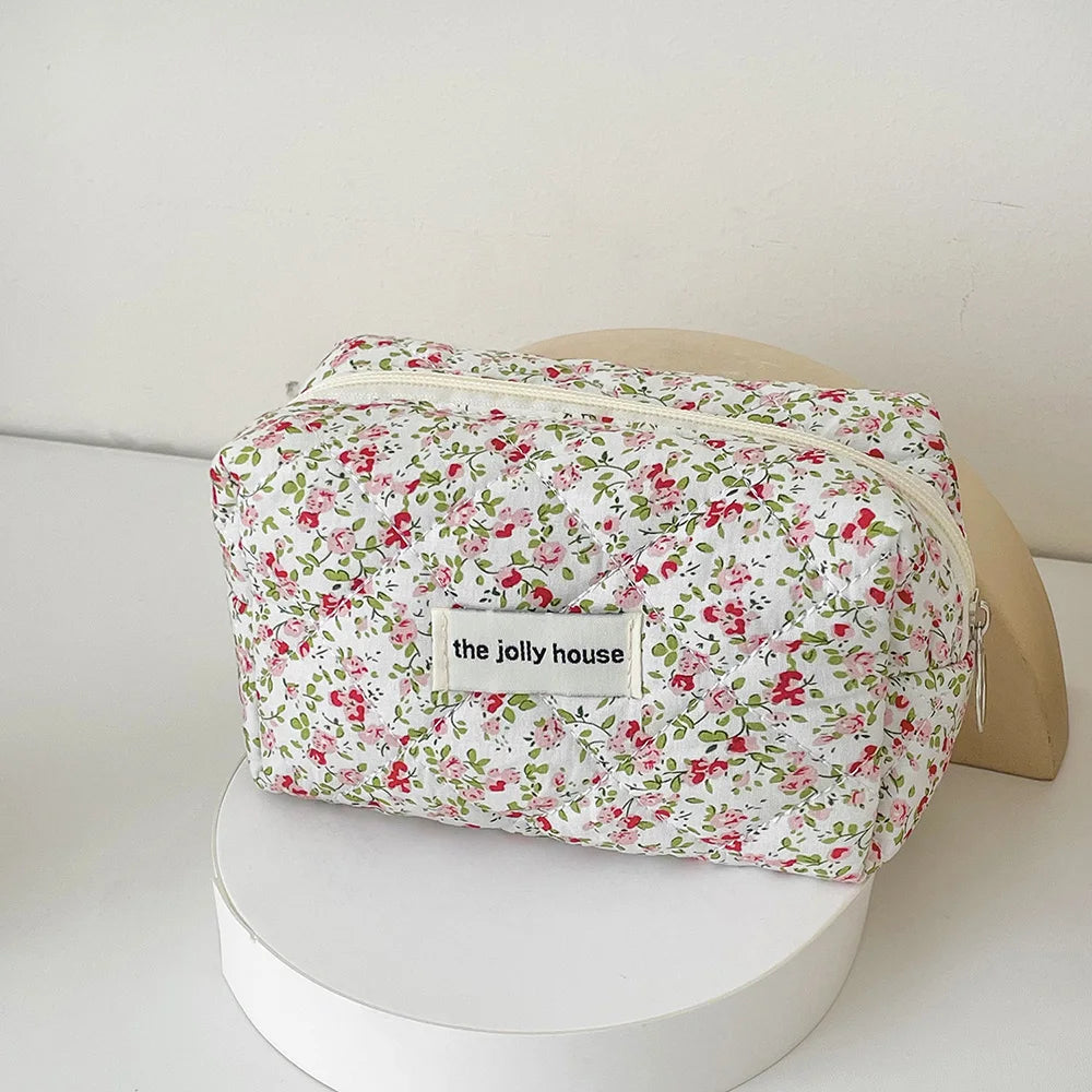 Trousse Florale Matelassée – Pochette Maquillage