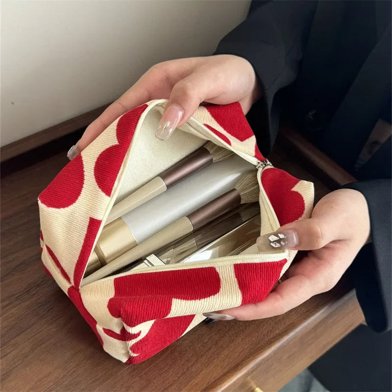 Trousse de Toilette Femme Grande Capacité – Cœur Imprimé