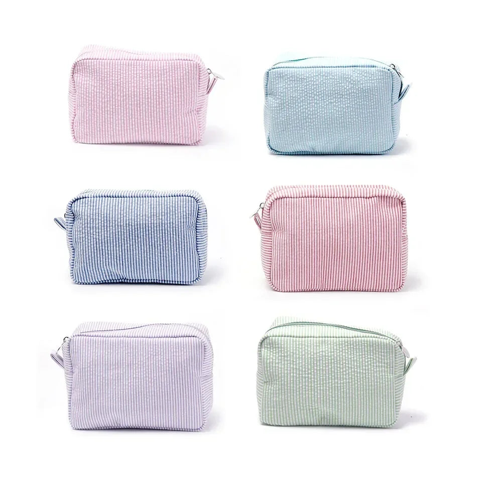Trousse de Toilette Seersucker à Volants – Maquillage Rayé, Fermeture Éclair