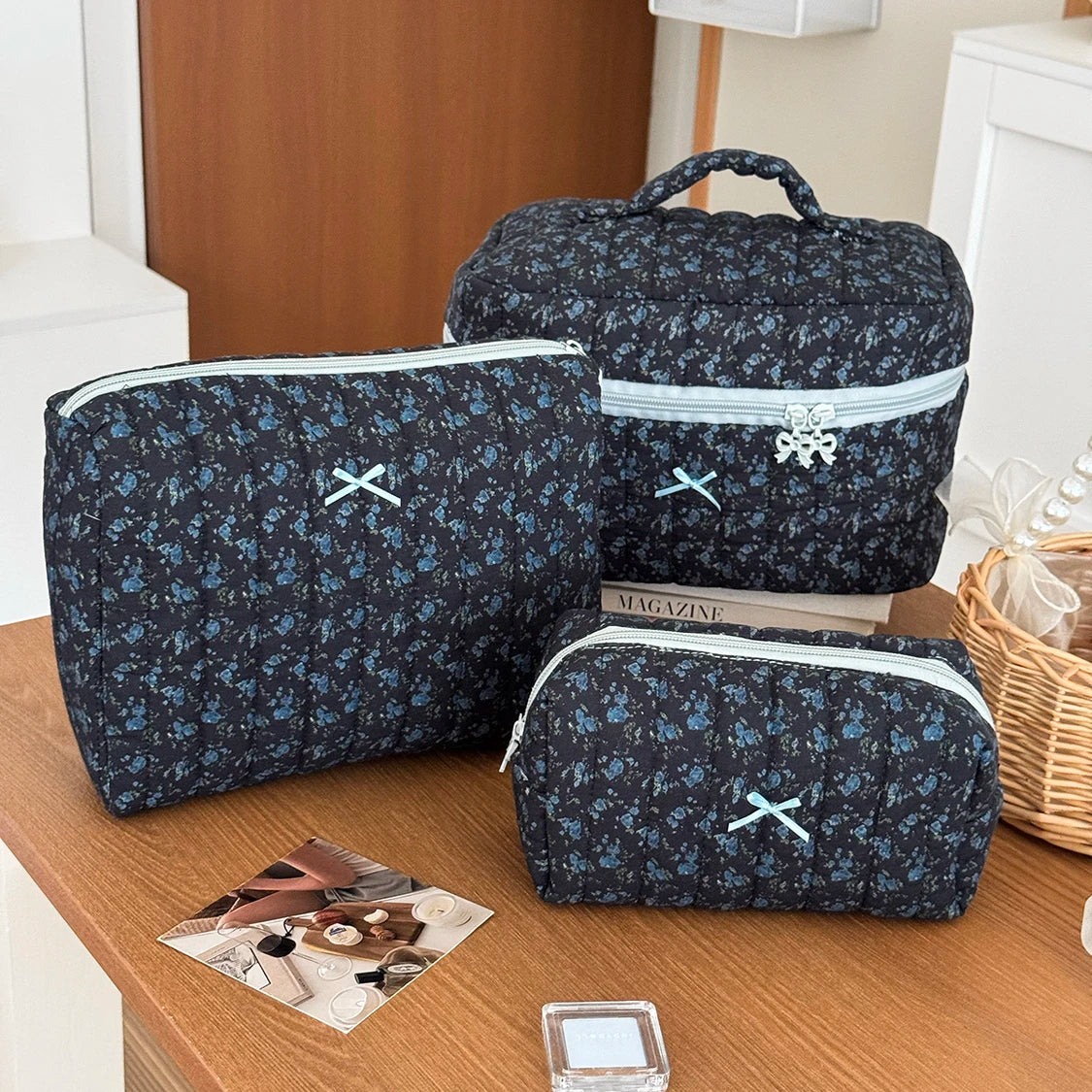 Trousse de Toilette Femme – Grande Capacité – Maquillage – Fleurs Bleues