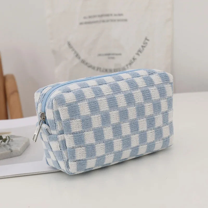 Trousse de Toilette Peluche à Carreaux Multicolores – Grande Capacité