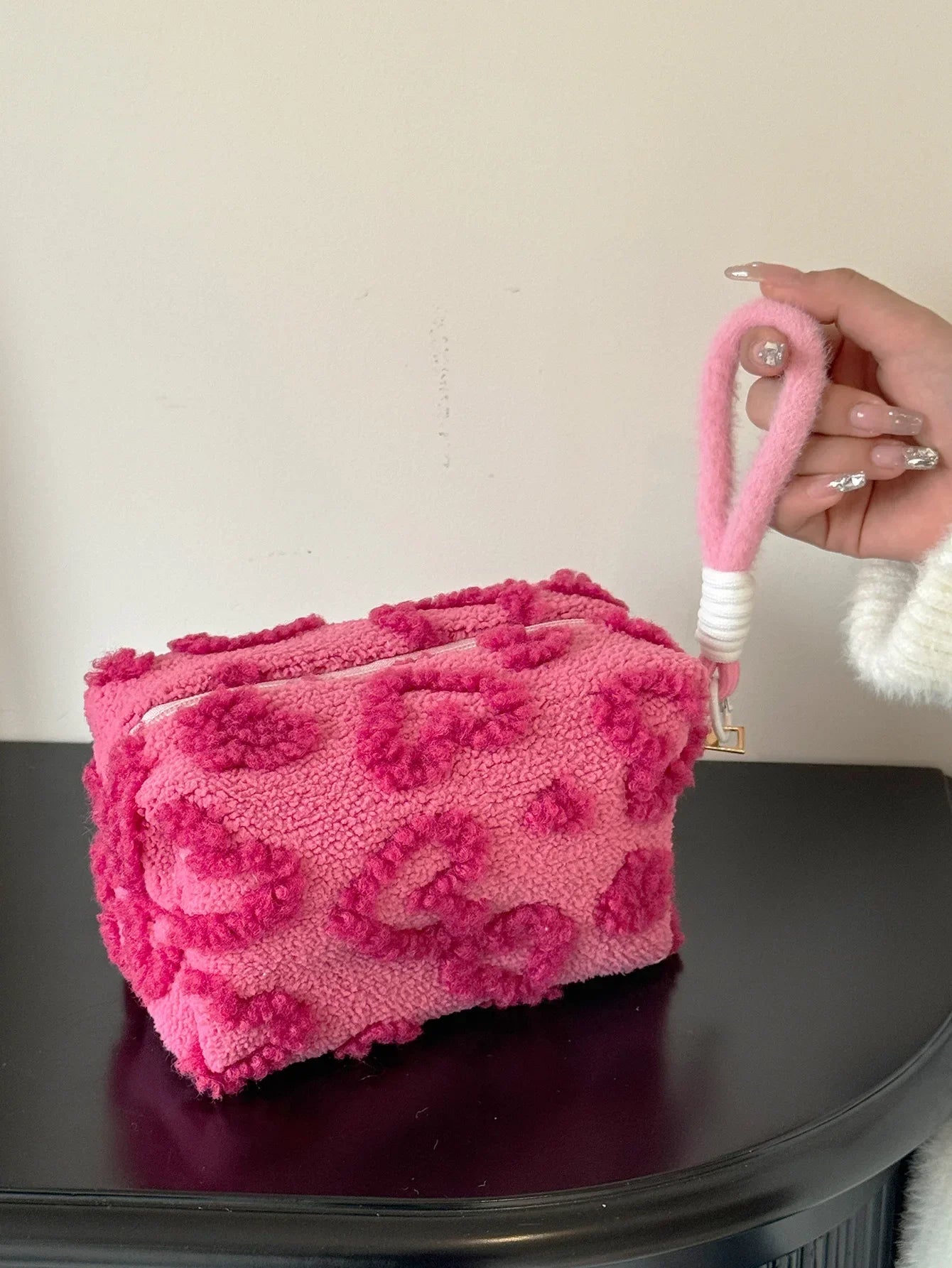 Trousse de Toilette Cœur Peluche Rose et Rouge – Grande Capacité, Lanière