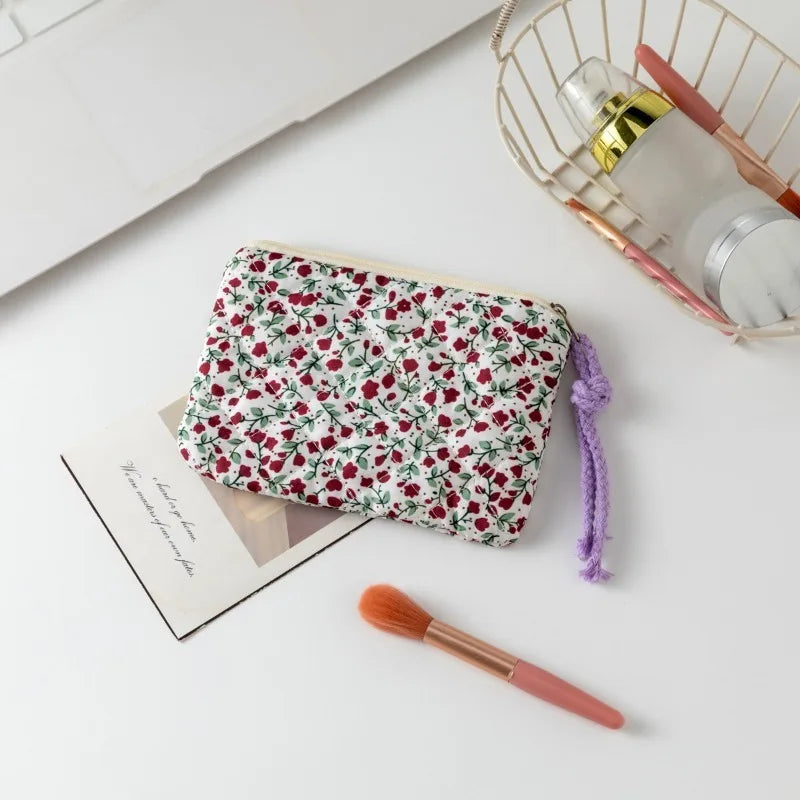 Trousse de Toilette Noeud – Maquillage & Rouges à Lèvres