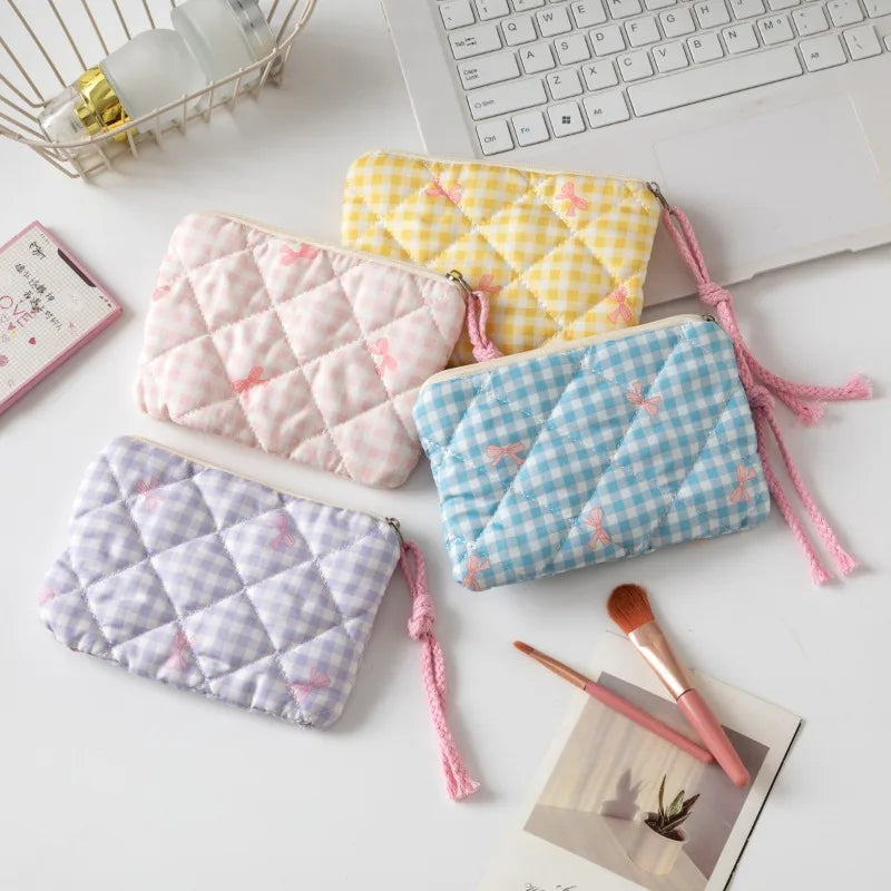 Trousse de Toilette Noeud – Maquillage & Rouges à Lèvres