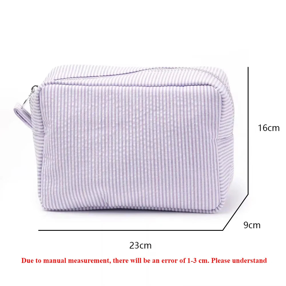 Trousse de Toilette Seersucker à Volants – Maquillage Rayé, Fermeture Éclair