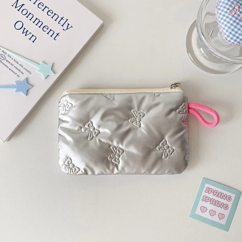 Trousse de toilette argentée – Petite pochette portable pour maquillage et accessoires