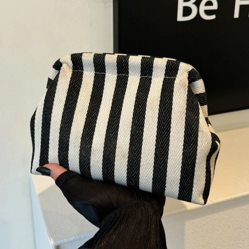 Trousse Colorblock Crochet – Pochette Voyage 2025