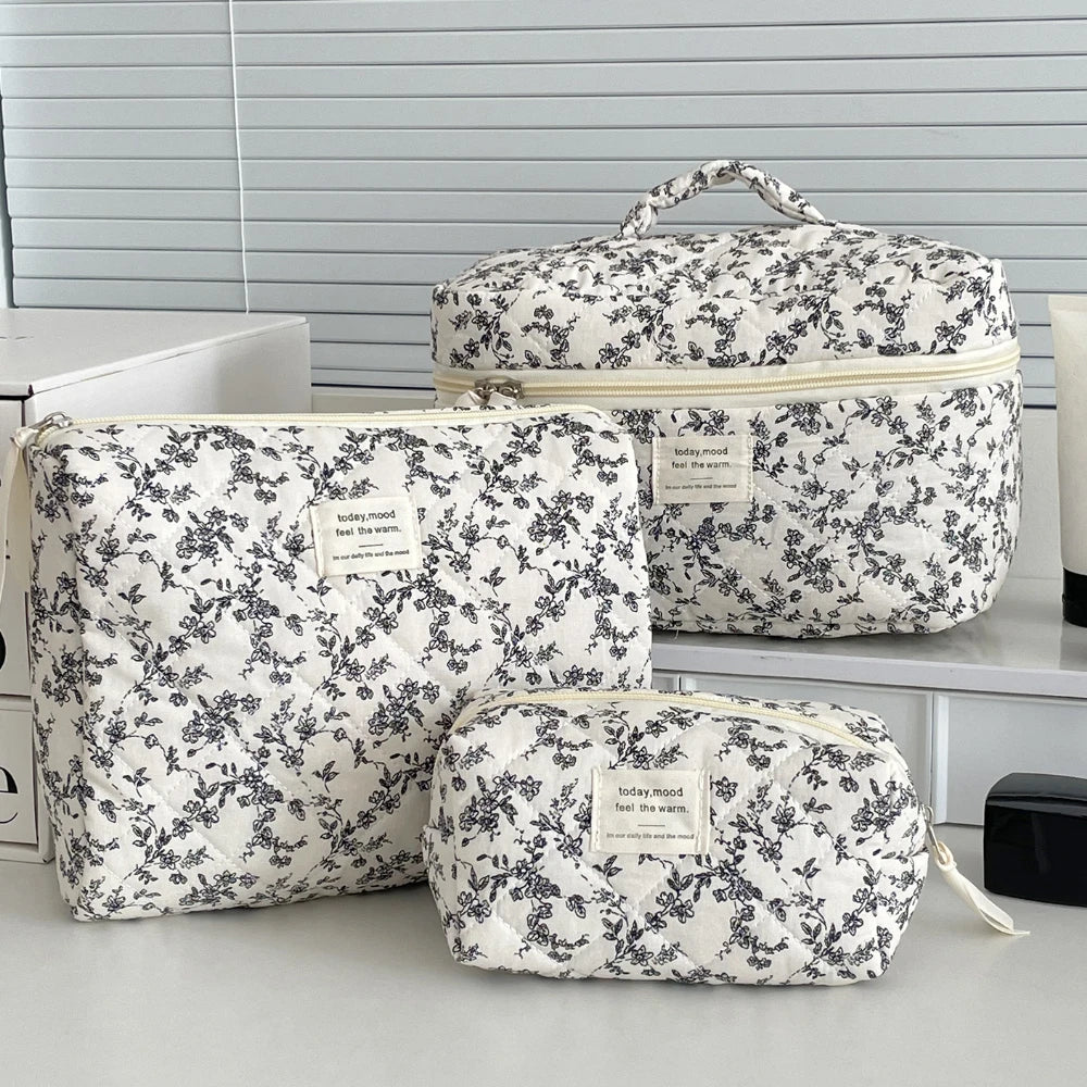 Trousse de Toilette Noire à Fleurs – Organisateur Voyage Zip