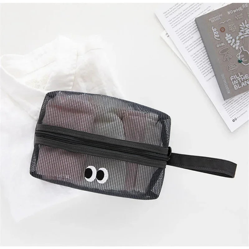 Trousse de Toilette en Filet Coloré – Grande Capacité