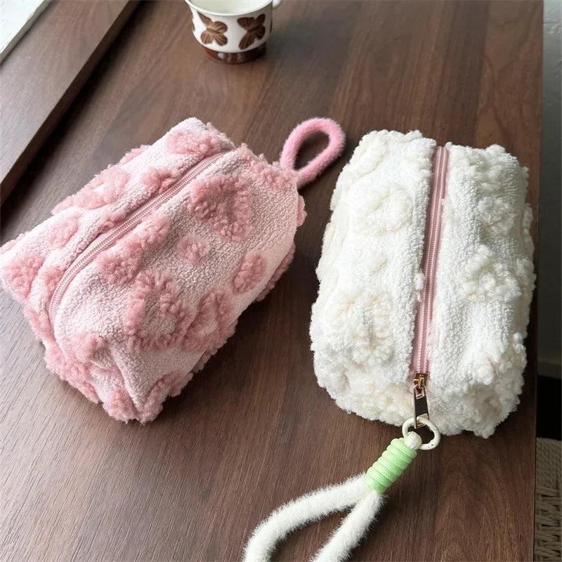 Trousse de Toilette Cœur Peluche Rose et Rouge – Grande Capacité, Lanière